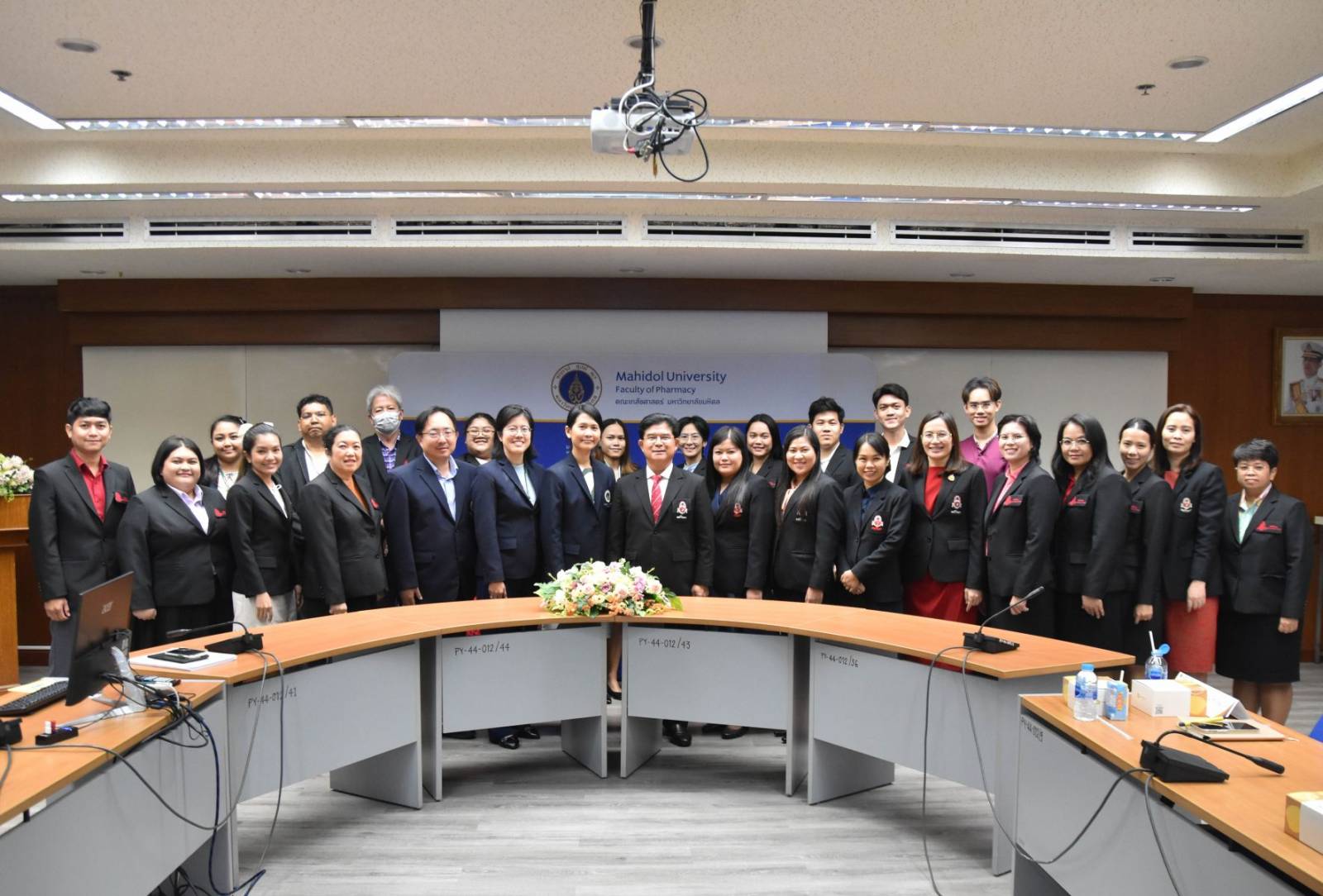 เภสัชมหิดลให้การต้อนรับคณะผู้บริหารและบุคลากรจากโรงเรียนสตรีวิทยา ในโอกาสเข้าศึกษาดูงานระบบบริหารจัดการสู่ความเป็นเลิศ