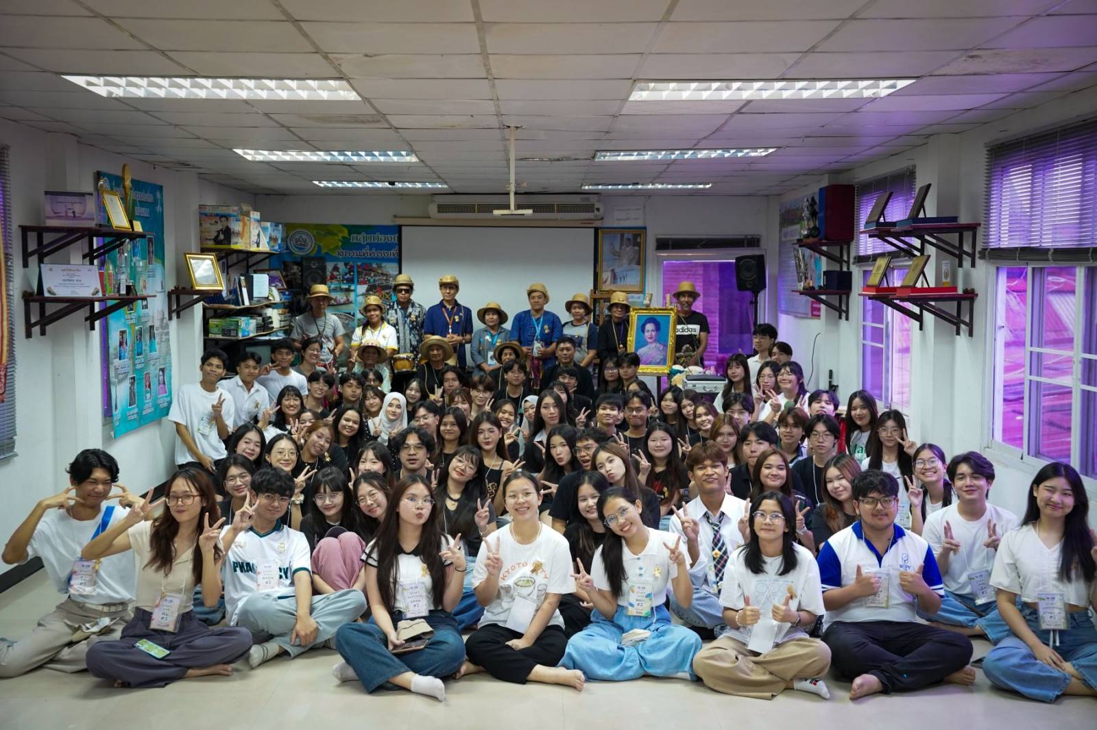โครงการ “สองเม็ดสัมพันธ์ อนุรักษ์วัฒนธรรมและเรียนรู้วิถีชุมชน”กระชับความสัมพันธ์ระหว่างเภสัชมหิดล–เภสัชจุฬา