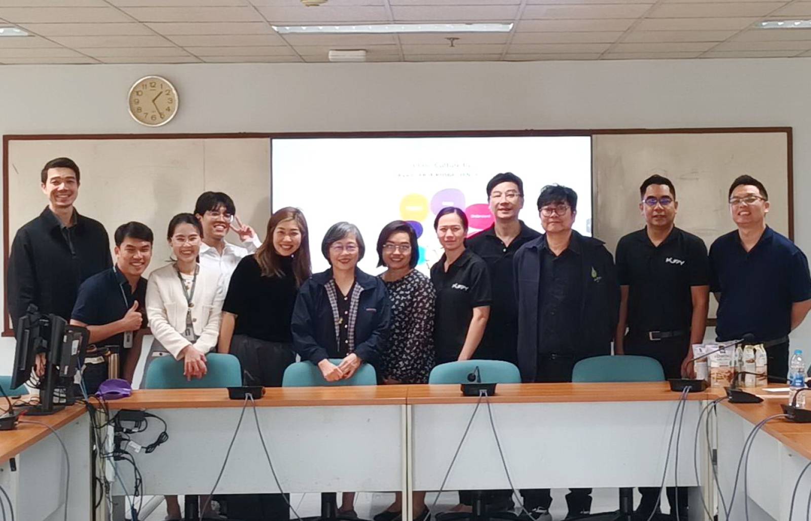 สาขาวิชาเภสัชกรรมคลินิกจัดกิจกรรมแลกเปลี่ยนเรียนรู้ เสริมความเข้าใจร่วมกันระหว่างคณาจารย์ปัจจุบันและคณาจารย์รุ่นเยาว์ 