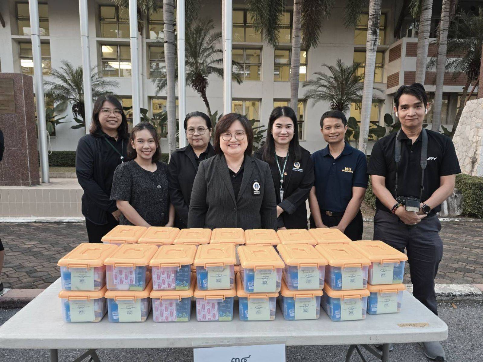 เภสัชมหิดลร่วมพิธีทำบุญตักบาตร เนื่องในศุภมงคลสมัยขึ้นปีใหม่ ปีพุทธศักราช 2569