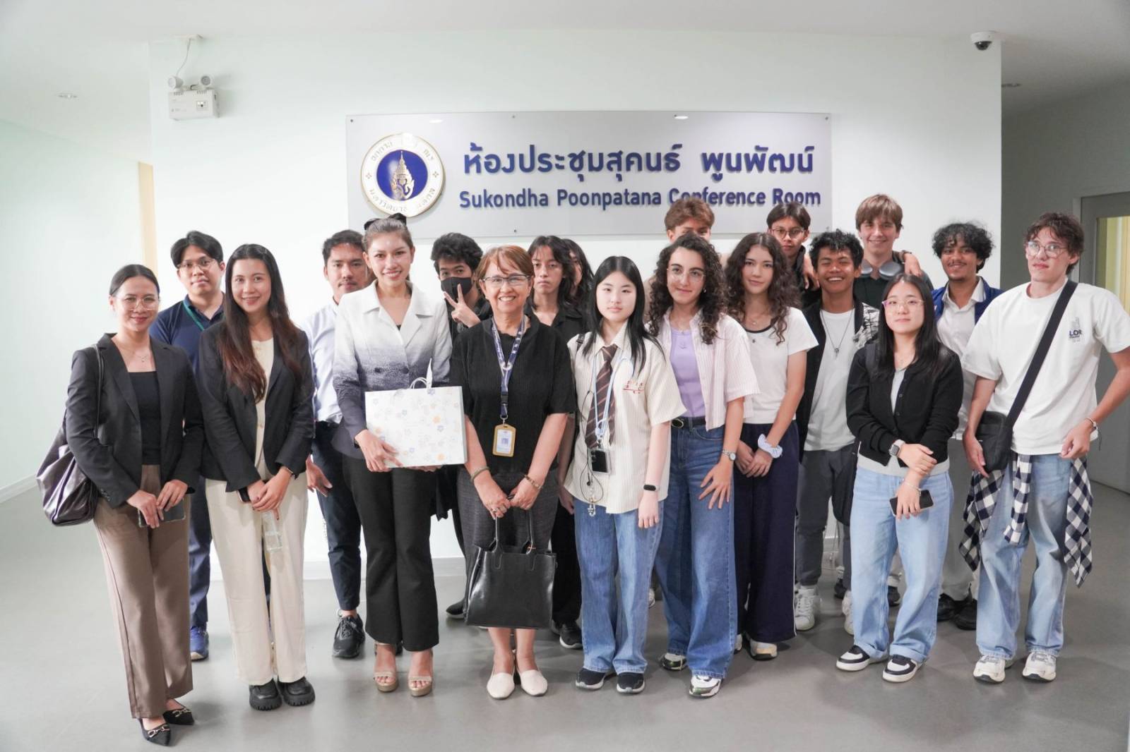 เภสัชมหิดลต้อนรับ รร.นานาชาติบูรพาพัฒนศาสตร์ เยี่ยมชมคณะพร้อมแนะแนวการศึกษาต่อวิชาชีพเภสัชกรรม