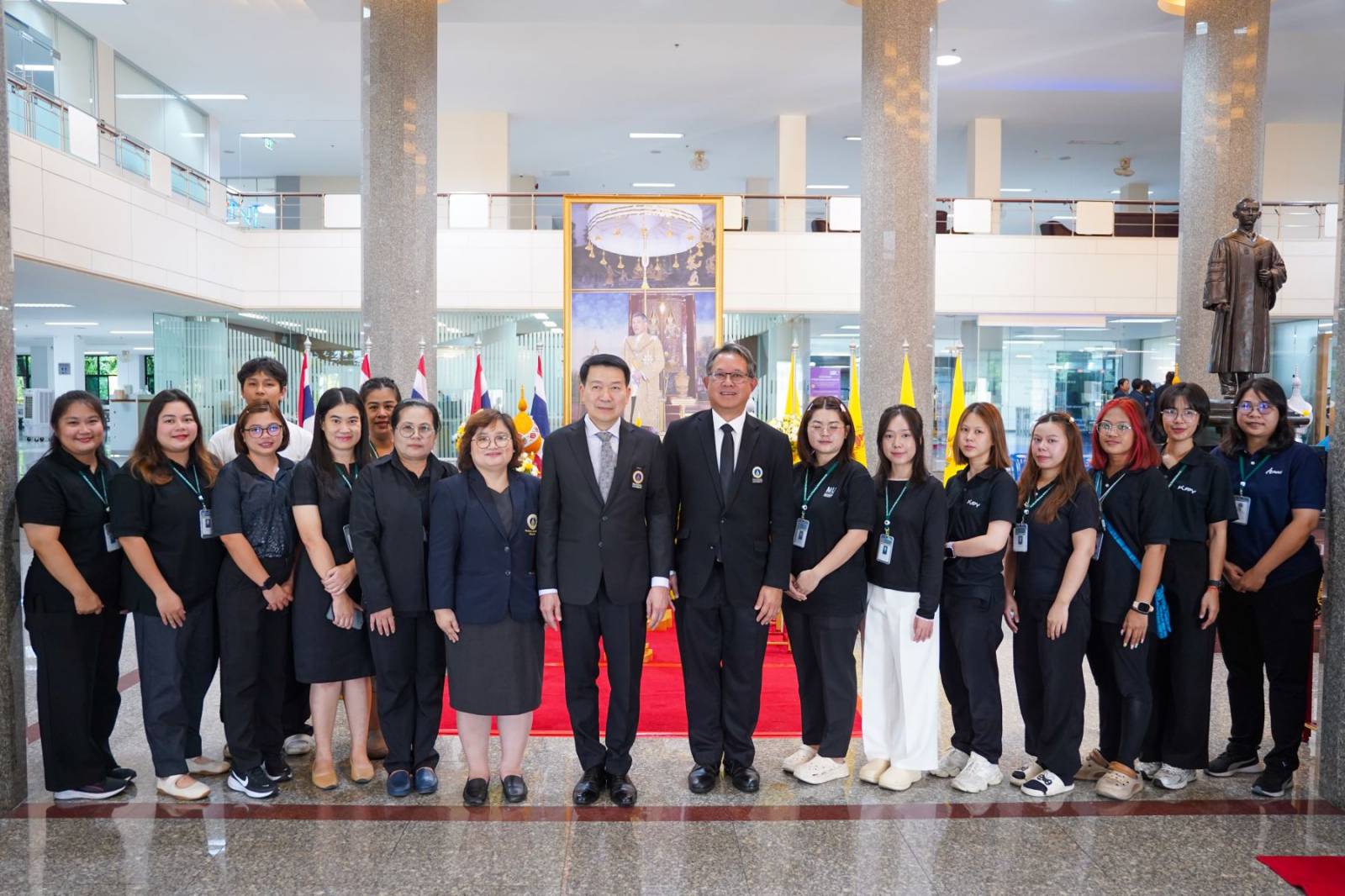 เภสัชมหิดลเข้าร่วมพิธีทำบุญและถวายพระพร เนื่องในวันเฉลิมพระชนมพรรษา 28 กรกฎาคม ณ มหาวิทยาลัยมหิดล ศาลายา